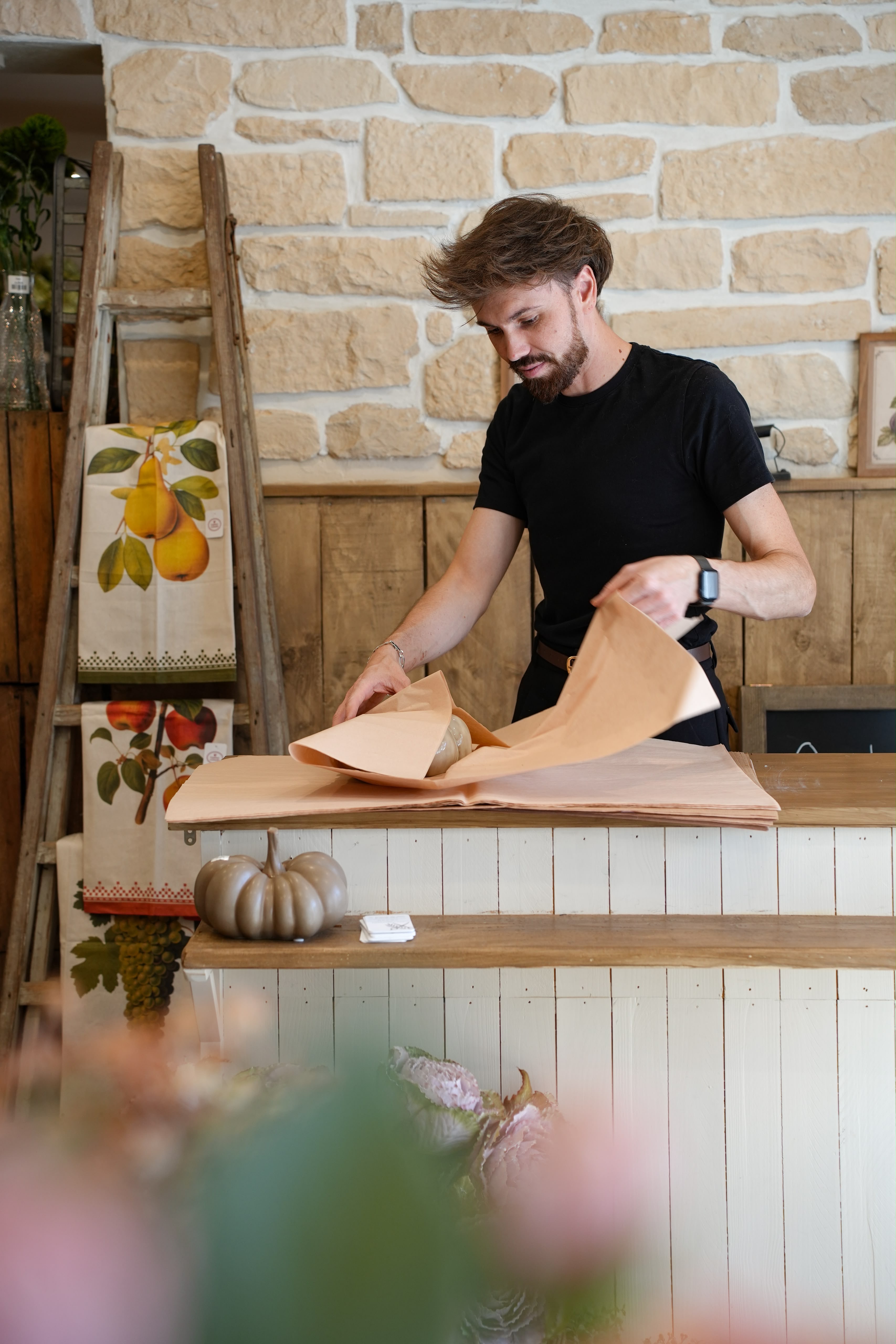 Tom au comptoir du Grenier